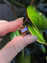Load image into Gallery viewer, Vivid natural zircon in 9ct yellow gold vintage ring