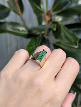 Load image into Gallery viewer, Vintage 1970s Brutalist tourmaline ring 9ct yellow gold