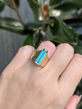 Load image into Gallery viewer, Vintage 1970s Brutalist tourmaline ring 9ct yellow gold
