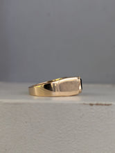 Load image into Gallery viewer, Luxuriously heavy tourmaline signet 9ct yellow gold ring