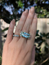 Load image into Gallery viewer, Fabulous 1940s aquamarine tank cocktail ring in 14ct Yellow, white & rose gold.