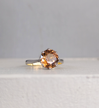 Load image into Gallery viewer, Earthy orange zircon in Art Deco 18ct gold setting