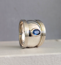 Load image into Gallery viewer, Vintage silver cuff ring with natural sapphire