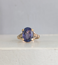 Load image into Gallery viewer, Glowing cosmic tanzanite in vintage 9ct yellow gold ring