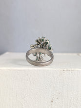 Load image into Gallery viewer, Vintage c1970s emerald cluster ring in silver