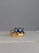 Load image into Gallery viewer, Peacock blue parti trilogy in vintage 9ct yellow gold