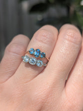 Load image into Gallery viewer, c1930s Australian sapphire trilogy in 9ct rosey yellow gold.