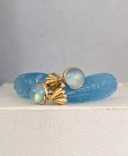 Load image into Gallery viewer, Opulent vintage hand carved Aquamarine drop earrings 10ct gold