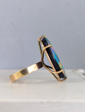 Load image into Gallery viewer, Impressive vintage opal triplet in 9ct