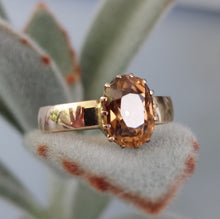 Load image into Gallery viewer, Antique Zircon ring 9ct gold