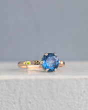 Load image into Gallery viewer, Bright blue Montana sapphire in c1930s ornate 9ct Australian ring.