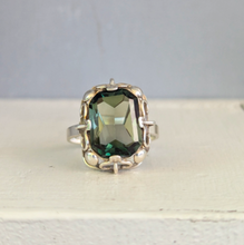 Load image into Gallery viewer, Leaves and vines mid century German green spinel silver ring