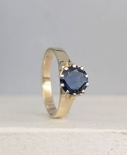 Load image into Gallery viewer, Deep ocean blue Australian sapphire in 9ct claw setting c1980s