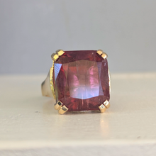 Load image into Gallery viewer, Mulberry Tourmaline in heavy vintage 9ct yellow gold