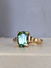 Load image into Gallery viewer, Bi-colour tourmaline in vintage 9ct yellow gold.