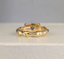 Load image into Gallery viewer, Teal sapphire bamboo signet 9ct yellow gold