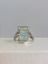 Load image into Gallery viewer, Majestic natural aquamarine ring c1950s