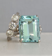 Load image into Gallery viewer, Majestic natural aquamarine ring c1950s