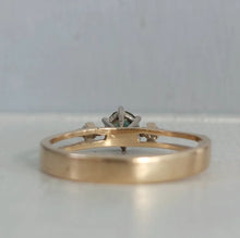 Load image into Gallery viewer, Vintage parti sapphire and diamomd 9ct gold