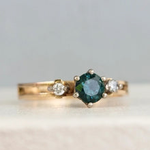 Load image into Gallery viewer, Vintage parti sapphire and diamomd 9ct gold