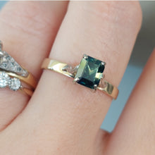 Load image into Gallery viewer, Australian Parti Sapphire 9ct gold ring