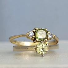 Load image into Gallery viewer, Yellow Australian sapphire 9ct gold ring