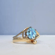 Load image into Gallery viewer, Unique Blue spinel 9ct yellow gold ring