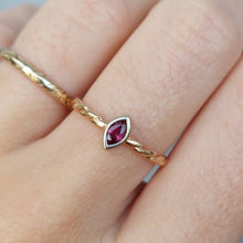 Load image into Gallery viewer, Vintage Ruby twist ring 9ct yellow and white gold