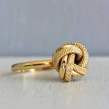 Load image into Gallery viewer, Vintage 18ct yellow gold knot ring or lovers knot