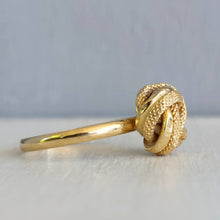 Load image into Gallery viewer, Vintage 18ct yellow gold knot ring or lovers knot