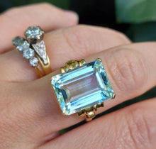 Load image into Gallery viewer, Breathtaking c1940s Aquamarine ring 14ct yellow gold