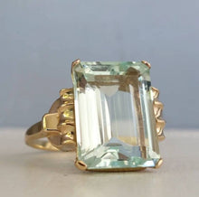 Load image into Gallery viewer, Breathtaking c1940s Aquamarine ring 14ct yellow gold