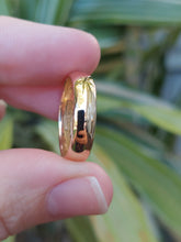 Load image into Gallery viewer, Heavy Antique Australian band 18ct yellow gold
