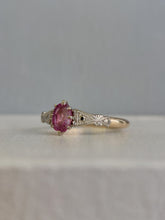 Load image into Gallery viewer, 1930s pink tourmaline ring 9ct gold
