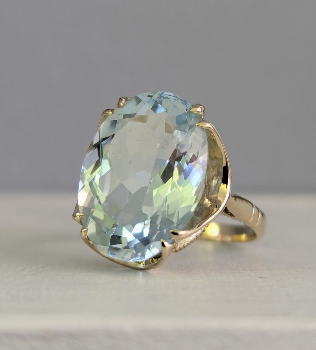 Natural Topaz cocktail ring 9ct