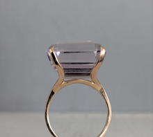 Load image into Gallery viewer, Vintage Russian lavender kunzite ring in rose gold 14ct
