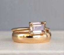 Load image into Gallery viewer, Pink champagne Harts Ranges zircon rectangular cut 9ct yellow gold
