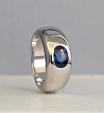 Load image into Gallery viewer, Vintage natural blue sapphire 9ct white gold dome band
