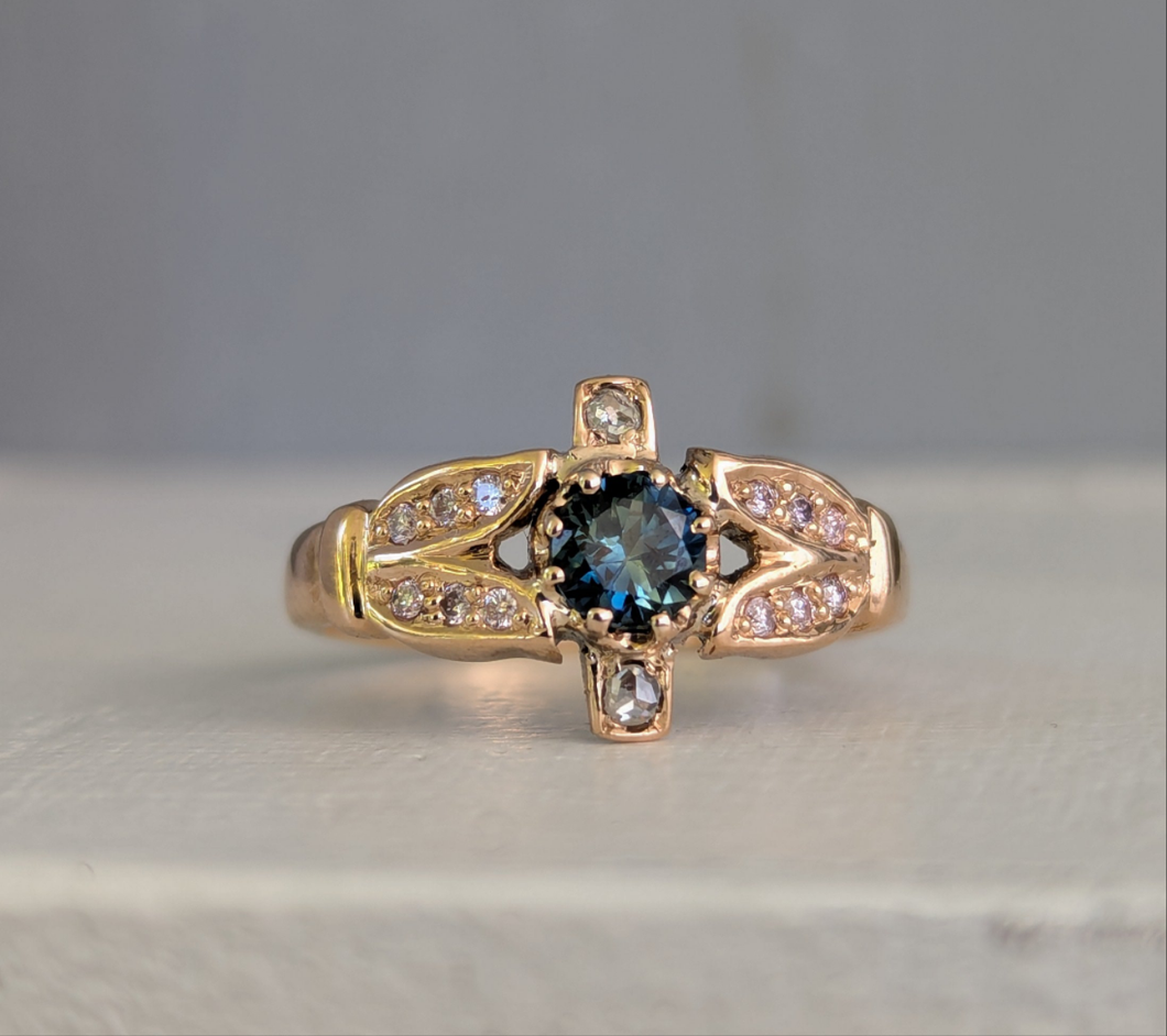 Early Australian parti Sapphire and diamond ring 15ct