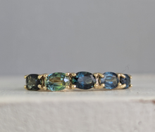 Load image into Gallery viewer, Australian harlequin parti sapphire band 9ct vintage yellow gold setting.
