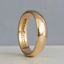Load image into Gallery viewer, Heavy Antique Australian band 18ct yellow gold
