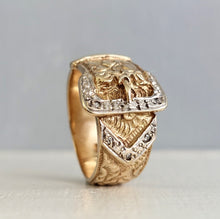 Load image into Gallery viewer, Vintage Engraved Diamond buckle ring 9ct
