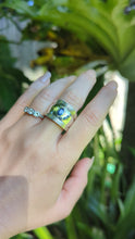 Load and play video in Gallery viewer, Vintage silver cuff ring with natural sapphire
