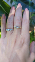 Load and play video in Gallery viewer, Vintage zircon trilogy in 9ct yellow gold
