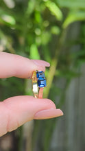 Load and play video in Gallery viewer, Blue sapphire vintage Australian toi et moi 18ct gold
