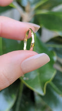 Load and play video in Gallery viewer, Dainty Bamboo 9ct band
