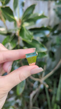 Load and play video in Gallery viewer, Vintage 1970s Brutalist tourmaline ring 9ct yellow gold
