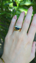 Load and play video in Gallery viewer, Blue sapphire vintage Australian toi et moi 18ct gold
