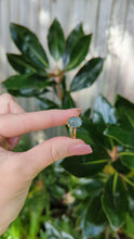 Load and play video in Gallery viewer, The aquamarine basket vintage 9ct yellow gold ring
