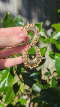 Load and play video in Gallery viewer, Vintage Unoaerre Italian Geometric hoops 9ct yellow gold.
